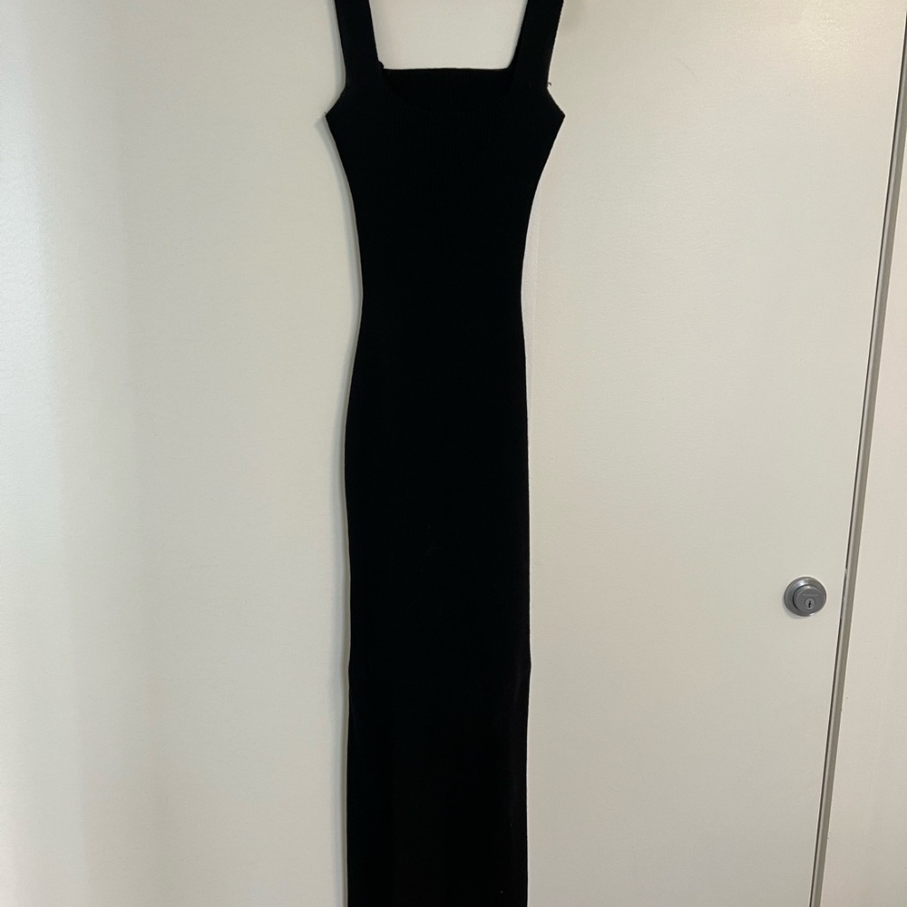 Elegant Knit Black Dress